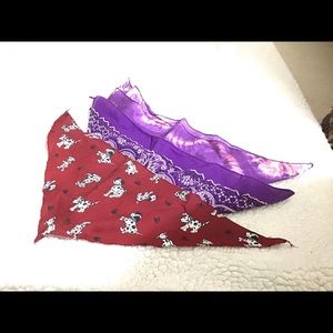 Bundle 4 for $25.Dog Bandannas. Set of 3.